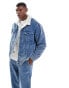 Levi's – Truckerjacke aus Denim-Cord in Blau mit Besatz aus Lammfellimitat, Kombiteil