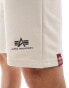 Alpha Industries core logo sweat shorts in beige Бежевый, L - фото #5