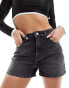 Lee Carol mom fit denim shorts in washed black Черный, W31 - фото #1