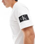 Фото #1 товара Calvin Klein Jeans regular badge t-shirt in white