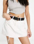 Stradivarius denim mini skirt with raw hem in white Белый, 32 - фото #4