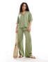 Фото #1 товара Vila linen touch short sleeve shirt co-ord in green