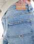 Фото #8 товара Tommy Jeans skater jeans in light wash