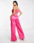 Фото #4 товара Collective The Label Petite Exclusive – Valentines – Jumpsuit in Rosa mit verziertem Herz-Design und weitem Bein