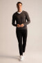 Фото #2 товара Свитер мужской DeFacto Premium Regular Fit V образным вырезом