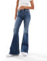 Фото #4 товара Stradivarius low rise flare jeans in dark blue