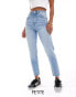 Фото #1 товара Bershka Petite comfort fit mom jean in light blue