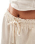 Фото #2 товара Stradivarius Petite linen look pull on short in natural