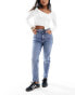 Фото #5 товара Stradivarius Petite slim mom jean with stretch in medium wash