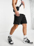 Фото #2 товара River Island two pocket cargo shorts in black
