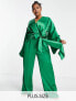 Фото #1 товара Pretty Lavish Curve knot front jumpsuit in emerald green