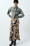 Фото #3 товара Атласная юбка миди с анималистическим принтом ZARA