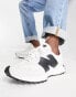 Фото #1 товара New Balance 327 trainers in white and black