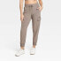 Фото #1 товара Women's Flex Woven Mid-Rise Cargo Pants - All in Motion Taupe M