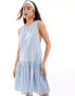 ASOS DESIGN sleeveless racer smock mini with tiered skirt in blue & white stripe Серый, 32 - фото #4