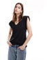 ONLY v neck padded shoulder t-shirt in black Черный, S - EU 36 - фото #1