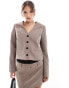 Фото #1 товара ASOS DESIGN crop V neck jacket in mocha