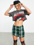 Фото #3 товара ASOS DESIGN graphic boxy crop tee with cut off lips in washed charcoal