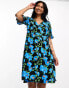 Фото #1 товара Y.A.S elma mini wrap dress in blue floral print