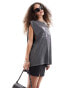 Фото #3 товара ASOS DESIGN oversized tank top with pink rock graphic in washed charcoal