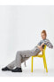 Фото #1 товара Брюки Koton Jogger Kargo Pantolon с белым эластичным поясом, удобный крой, карманы, из хлопка.
