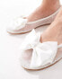 Фото #3 товара Be Mine Bridal Nelly bow flat shoes in ivory