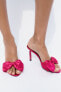High-heel sandals with bow