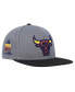 Фото #4 товара Men's Gray/Black Chicago Bulls Core Snapback Hat