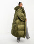 Фото #2 товара Tommy Jeans Plus long satin puffer coat in olive green