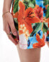 Фото #3 товара Miss Selfridge shorts in tropical print