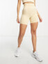 Фото #4 товара TALA Hosta legging shorts in lemon - exclusive to ASOS