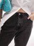 Topshop Curve – Mom-Jeans in verwaschenem Schwarz
