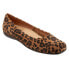 Фото #2 товара Trotters Sabine T2255-910 Womens Brown Wide Suede Slip On Ballet Flats Shoes