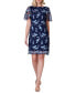 ფოტო #1 პროდუქტის Petite Printed Round-Neck Short-Sleeve Shift Dress