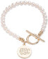 Фото #1 товара Gold-Tone White Freshwater Pearl (5-6mm) Logo Flex Bracelet