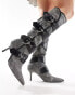 Public Desire Samurai kitten heel knee boots with buckles in black washed denim Jeans in verwaschenem Schwarz, 38 - фото #1