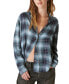 Фото #1 товара Women's Cloud Plaid Boyfriend Shirt