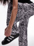 Фото #5 товара Topshop abstract printed plisse trouser in mono