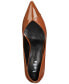 ფოტო #4 პროდუქტის Women's Michelle Slip-On Pointed-Toe Pumps-Extended sizes 9-14