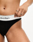 Фото #3 товара Calvin Klein Modern Cotton thong in black