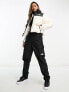 The North Face Saikuru cropped puffer in cream Exclusive at ASOS XL - фото #3