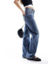 Фото #2 товара Miss Selfridge heart pocket straight leg jean in dark blue wash