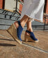 Фото #6 товара Women's Olivia Espadrille Peep-Toe Wedges