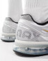 Nike Air Max 2013 trainers in silver and gold