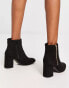 Фото #6 товара New Look heeled ankle boots with gold zip detail in black suedette
