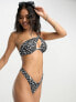 ASOS Design – Mix and Match – Bikinioberteil in Schwarz-Weiß gepunktet mit flexiblem Bügel und One-Shoulder-Träger