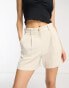 ASOS DESIGN Petite – Dad-Shorts in Steinbeige mit Leinenanteil