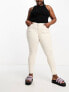Фото #1 товара Джинсы ONLY Curve – джинсы с красивым кроем в цвете эфес.