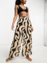 Фото #3 товара New Look marble print beach trousers in black pattern