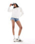 Фото #4 товара Levi's Everyday small tonal logo sweatshirt in white